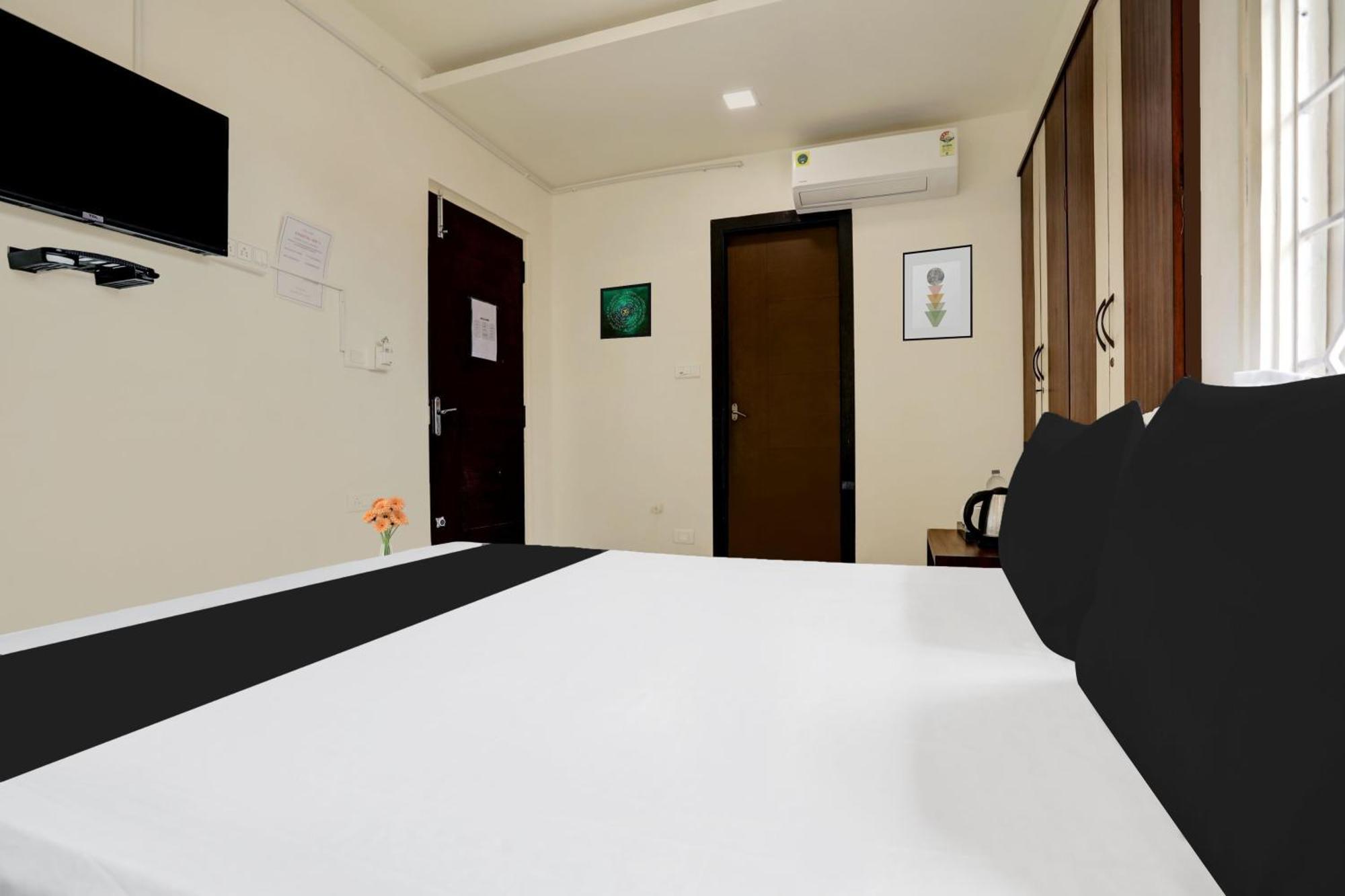 Super Hotel O Ashok Nagar Near Jntu College Kākināda Dış mekan fotoğraf