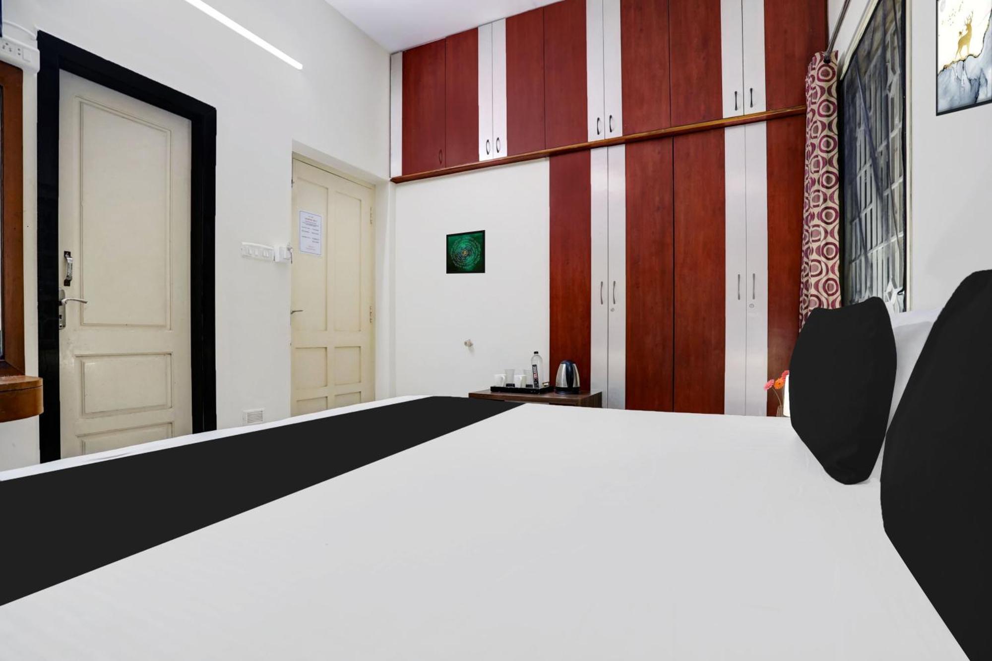 Super Hotel O Ashok Nagar Near Jntu College Kākināda Dış mekan fotoğraf