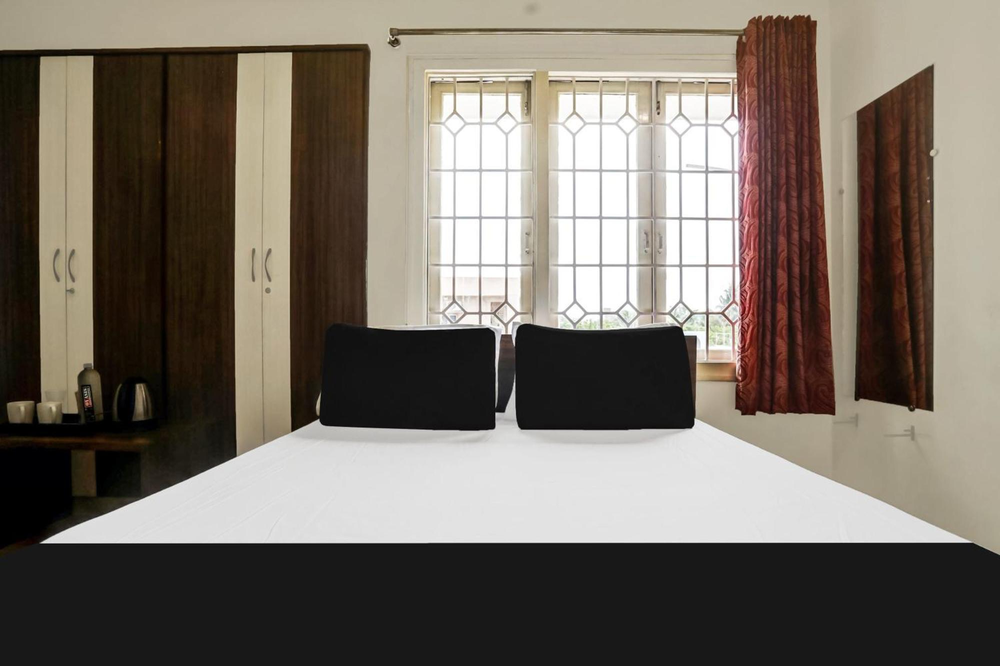 Super Hotel O Ashok Nagar Near Jntu College Kākināda Dış mekan fotoğraf